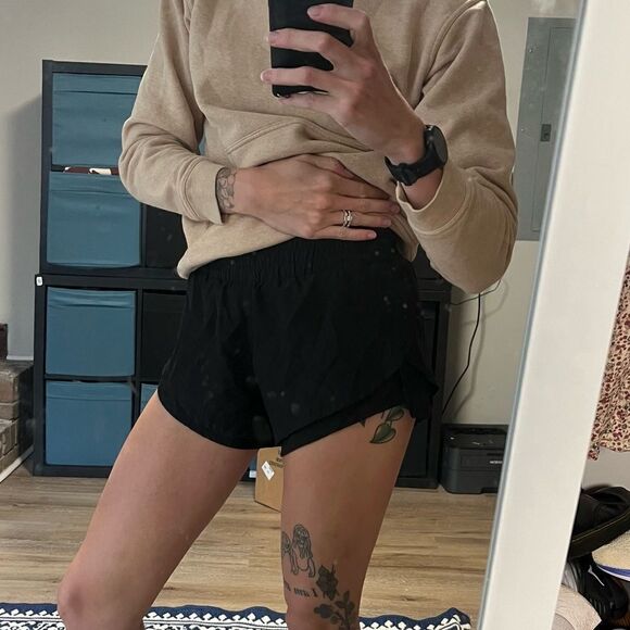 Fabletics Black Run Short - Picture 6 of 7